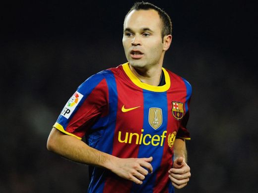 Iniesta labākais spēlētājs EČ, turnīra simboliskajā izlasē 10 spāņi