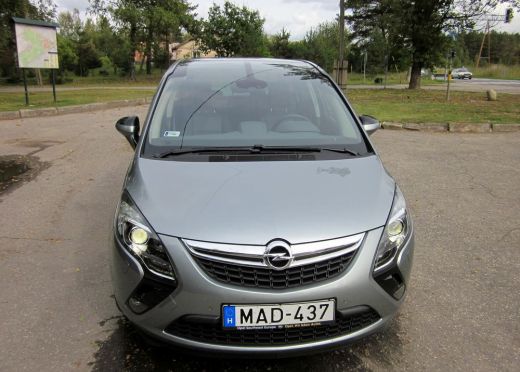 TESTS: Jaunās paaudzes ģimenes auto – „Opel Zafira Tourer”