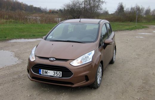 TESTS: Jaunais pilsētas kovbojs „Ford B-Max”