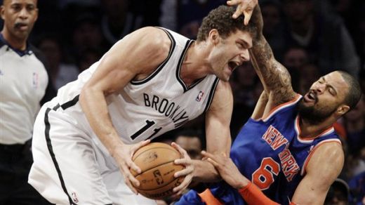 Ņujorkas klubu duelī „Nets” sīvā cīņā pārspēj „Knicks”