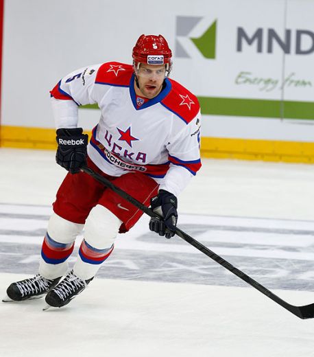 Latviešu pārstāvētājām komandām uzvaras KHL spēlēs