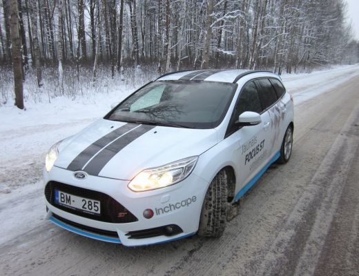 TESTS: Pa sniegu ar sporta universāli „Focus ST”