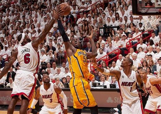 Heat uzvar viesos Pacers, sērijā 2-1