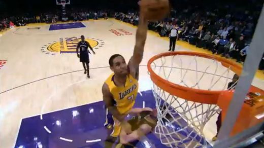 VIDEO: 10 novembra sulīgākie slam dunki NBA spēlētāju izpildījumā