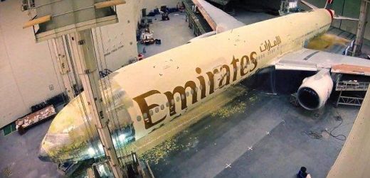 VIDEO:  Boeing 777 satriecošās pārvērtības