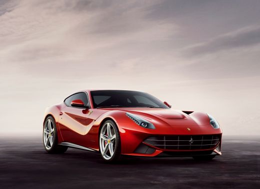 TUVPLĀNĀ: Jaunais 2014 Ferrari F12 Berlinetta - VIDEO