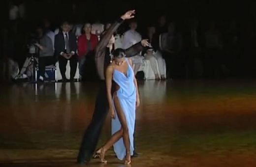 KARSTS VIDEO: Šī ir, iespējams, pavedinošākā un seksuālākā deja pasaulē