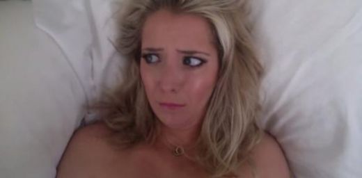 VIDEO: Lūk, ko meitenes domā seksa laikā
