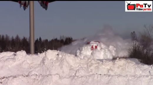 VIDEO: Iespaidīgi! Kas notiek, ja laicīgi nenotīra vilciena sliedes